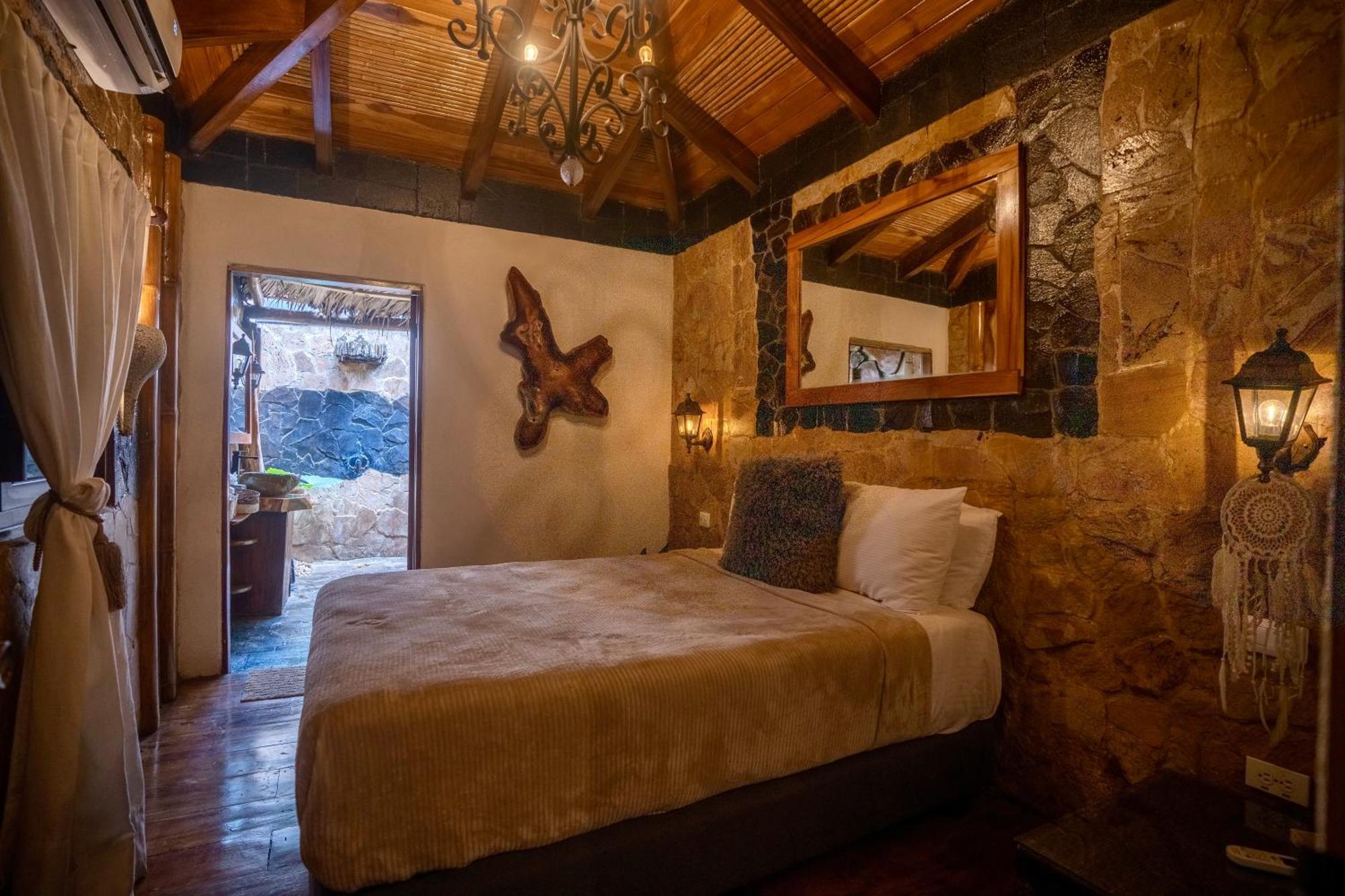 Ocho Artisan Bungalows (Adults Only) Tamarindo Exterior foto